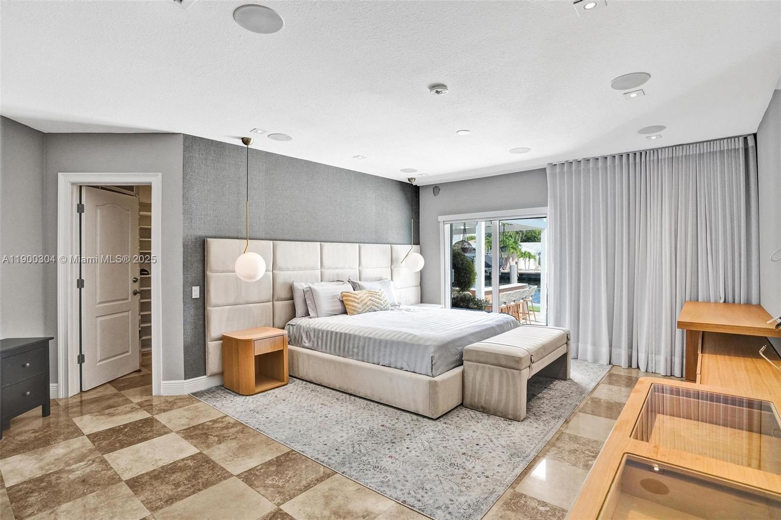 SAN SOUCI ESTATES - Residential Lease