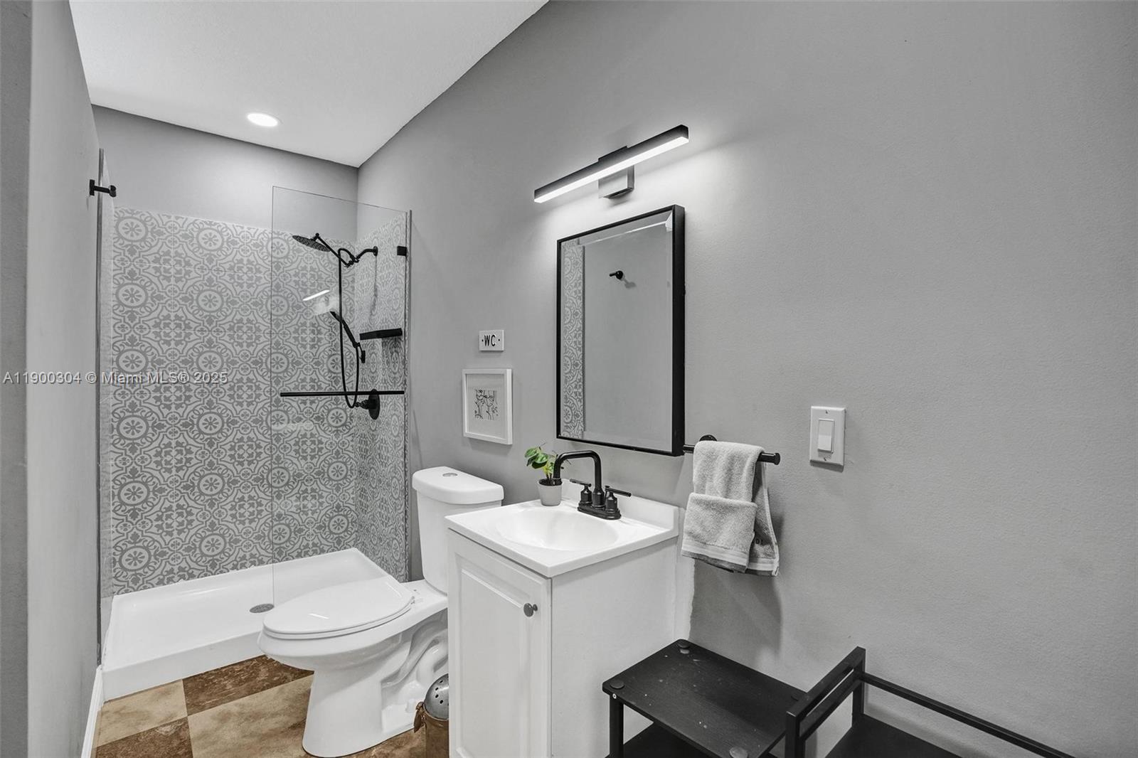 SAN SOUCI ESTATES - Residential Lease