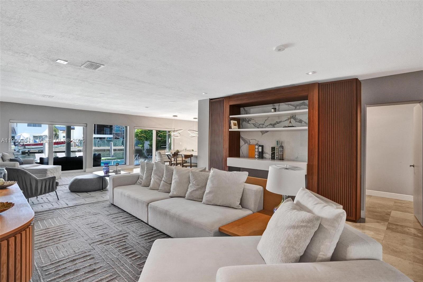 SAN SOUCI ESTATES - Residential Lease