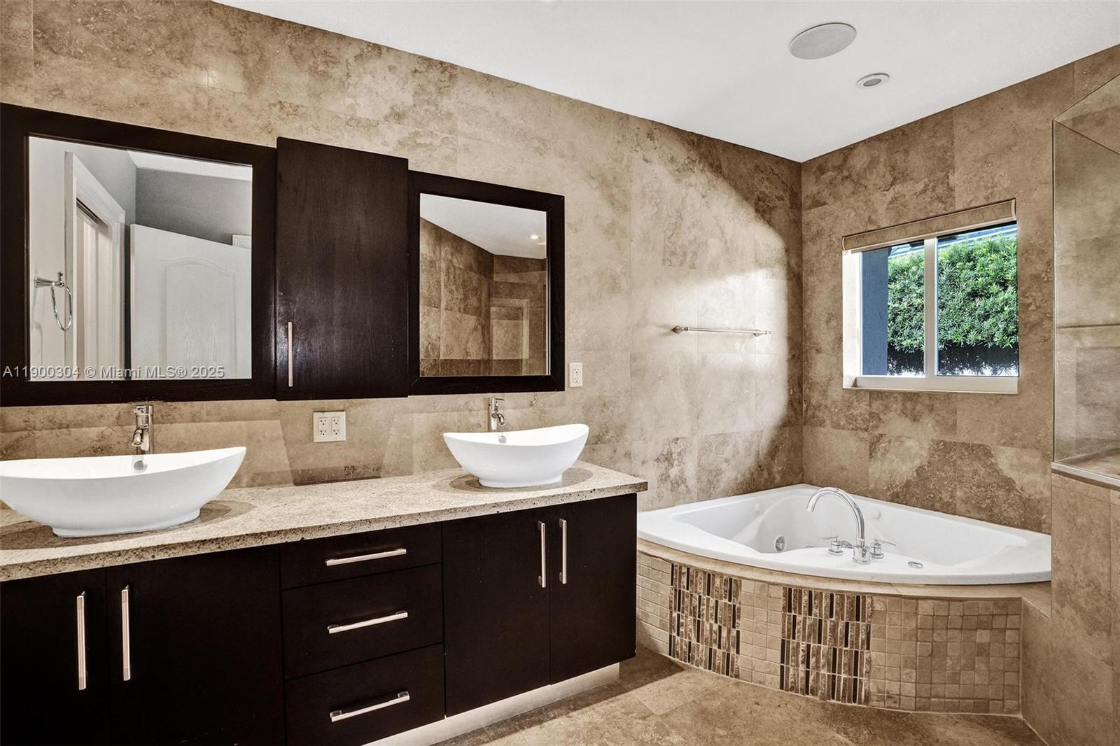 SAN SOUCI ESTATES - Residential Lease