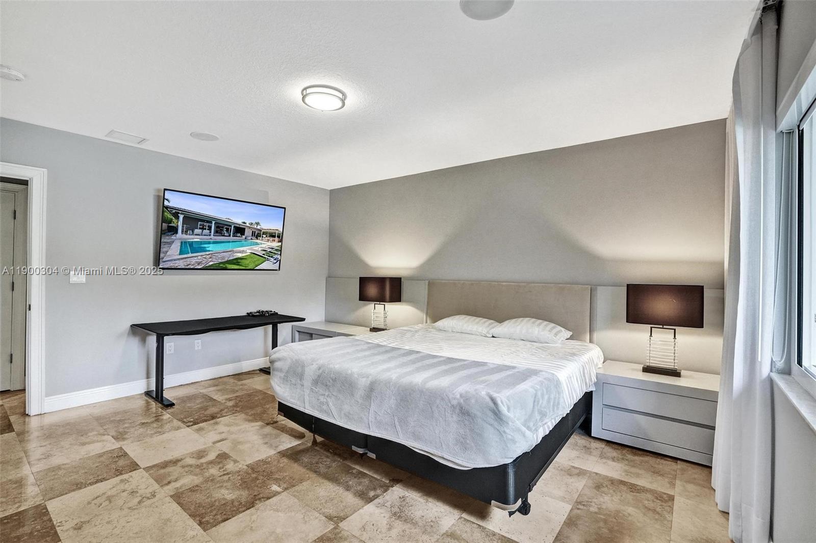 SAN SOUCI ESTATES - Residential Lease