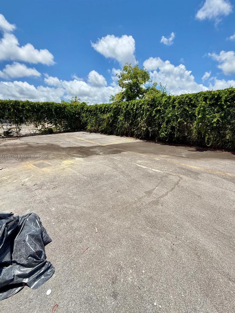 2400 SW 30th Ave