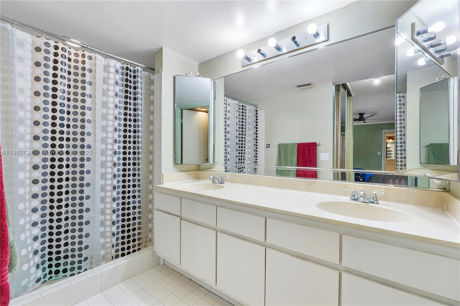 WOODLAND LAKE ESTATES - Residential