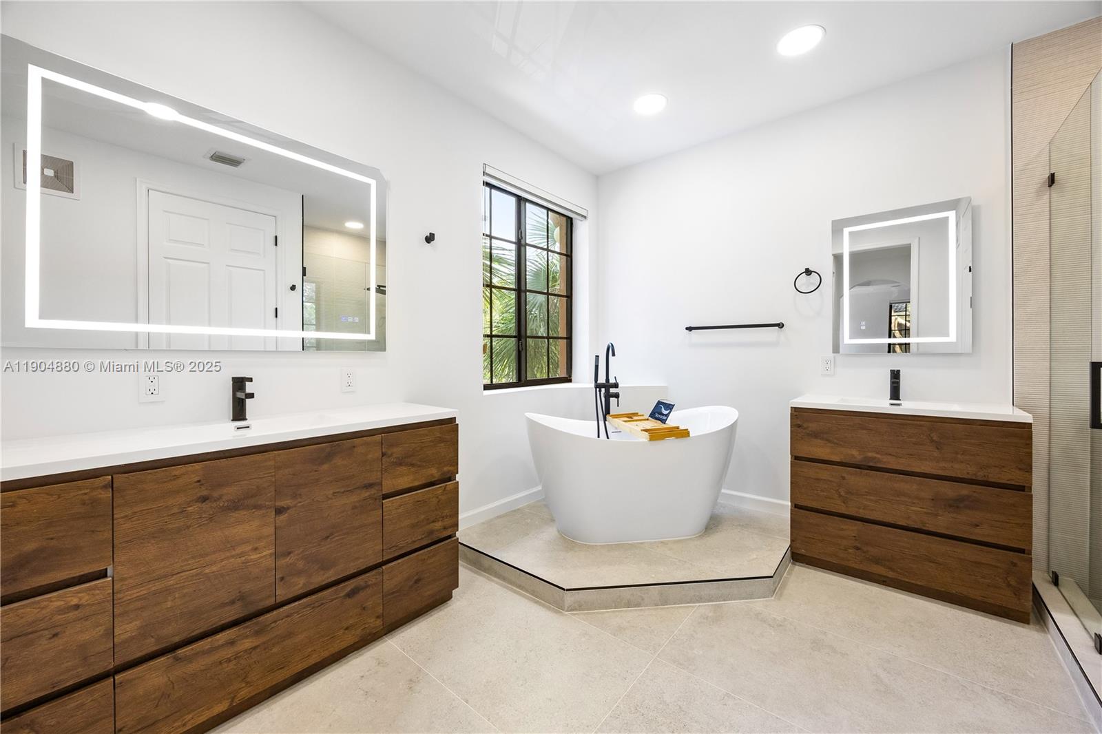 COURTSIDE AT WESTON HILLS - Residential Lease