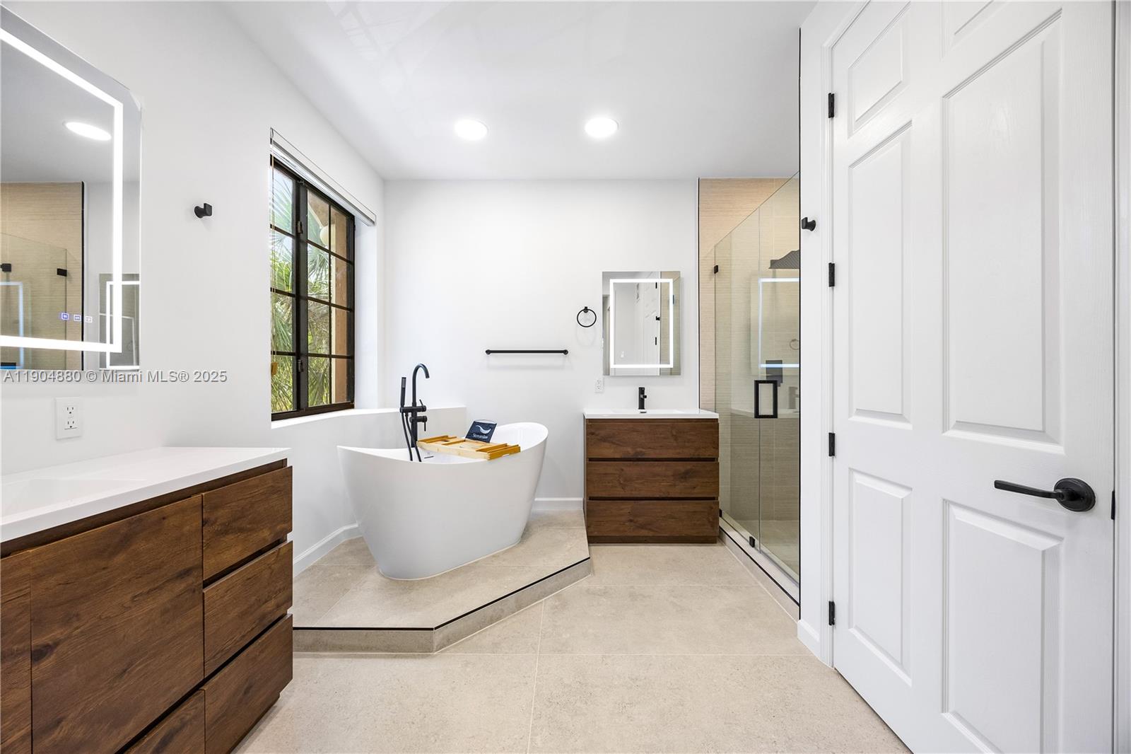 COURTSIDE AT WESTON HILLS - Residential Lease