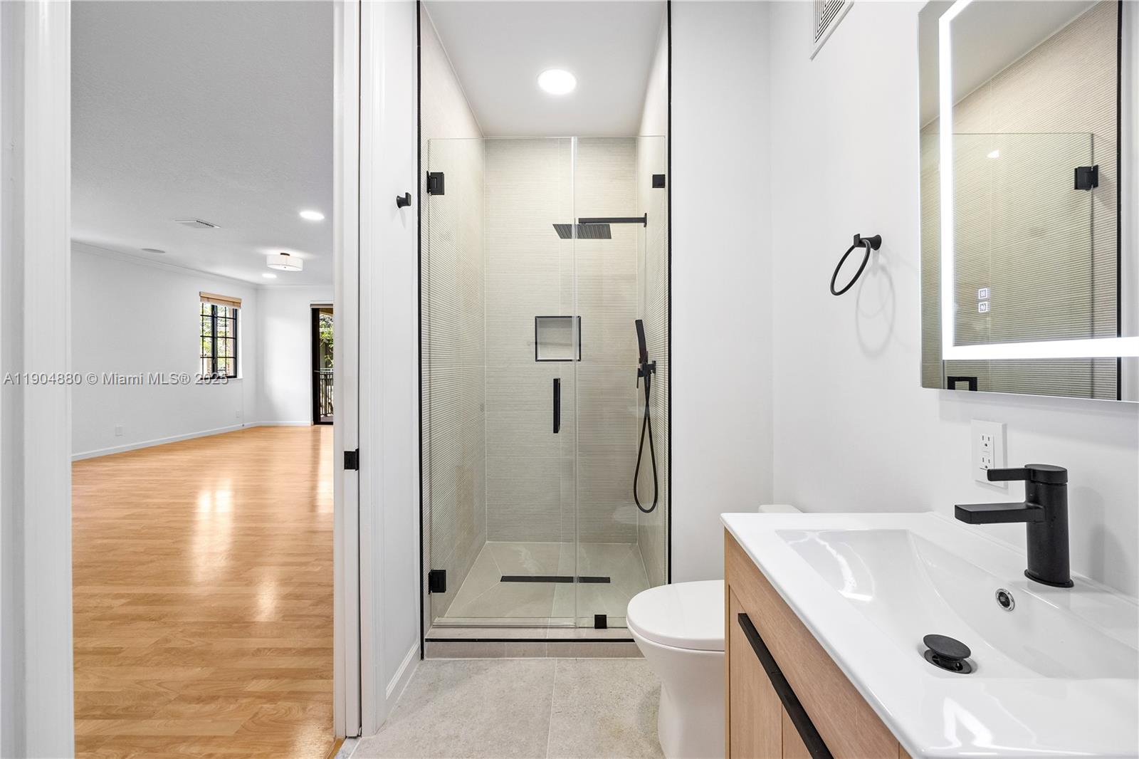 COURTSIDE AT WESTON HILLS - Residential Lease