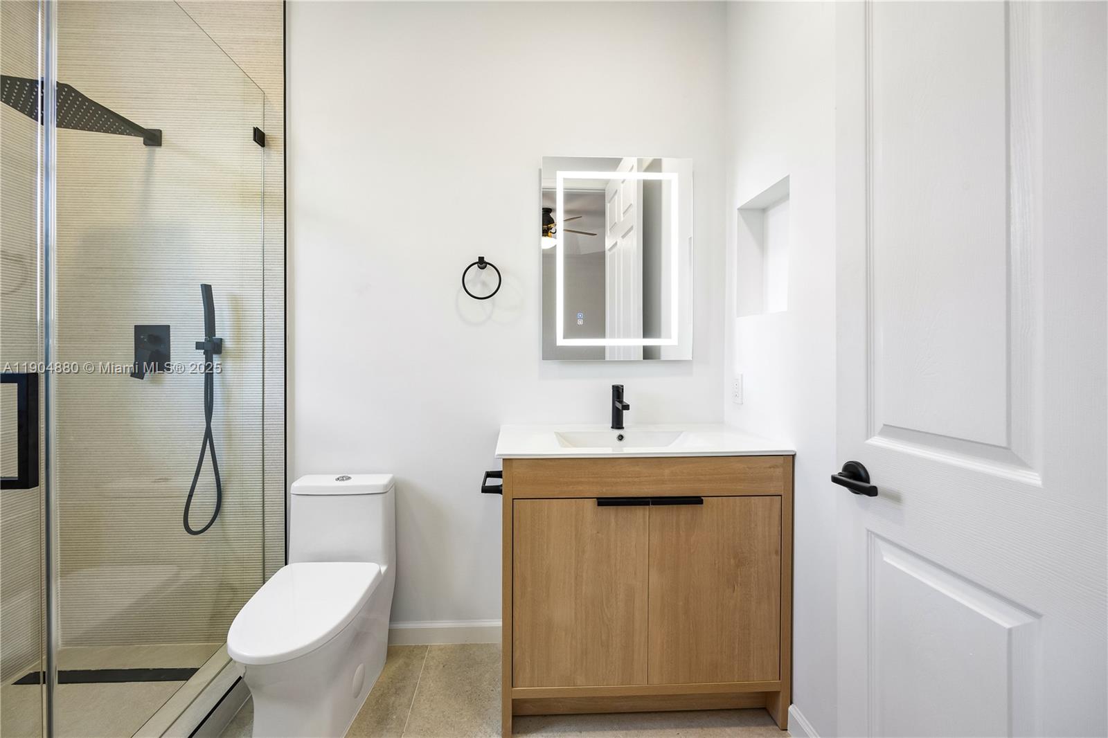 COURTSIDE AT WESTON HILLS - Residential Lease