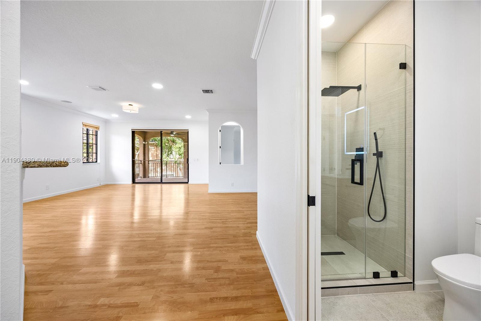 COURTSIDE AT WESTON HILLS - Residential Lease