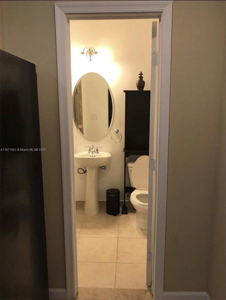 MANDARIN LAKES - Residential Lease