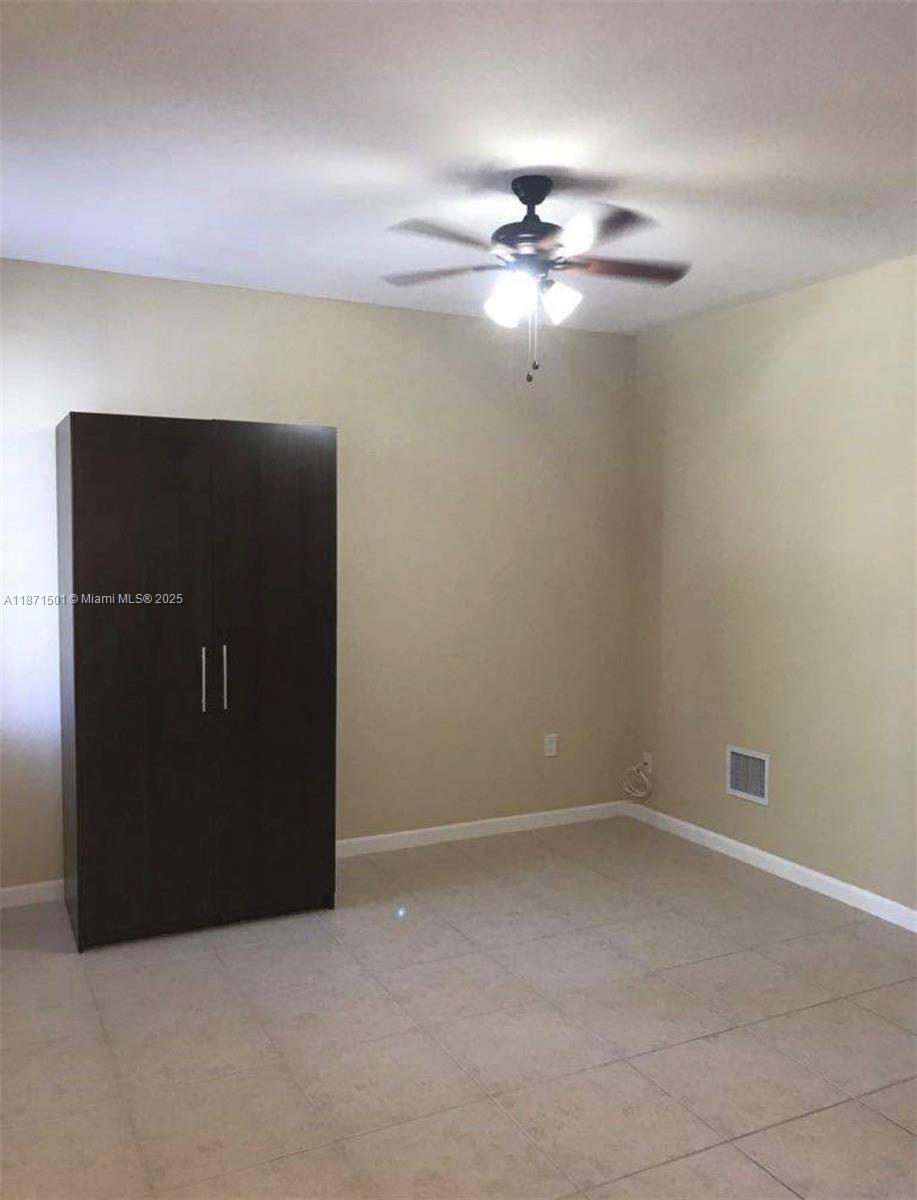 MANDARIN LAKES - Residential Lease