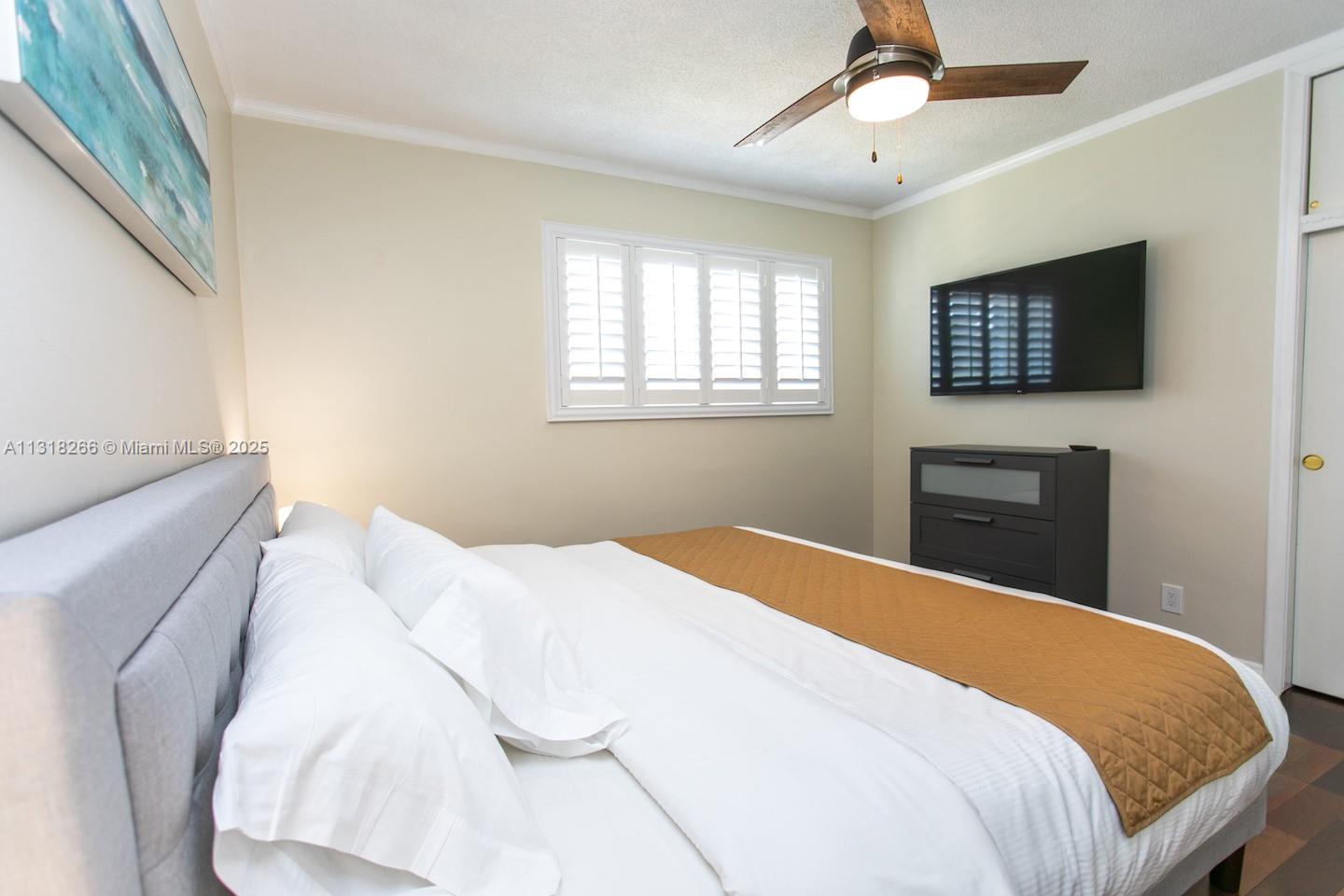 HOLLYWOOD GOLF ESTATES SE - Residential Lease