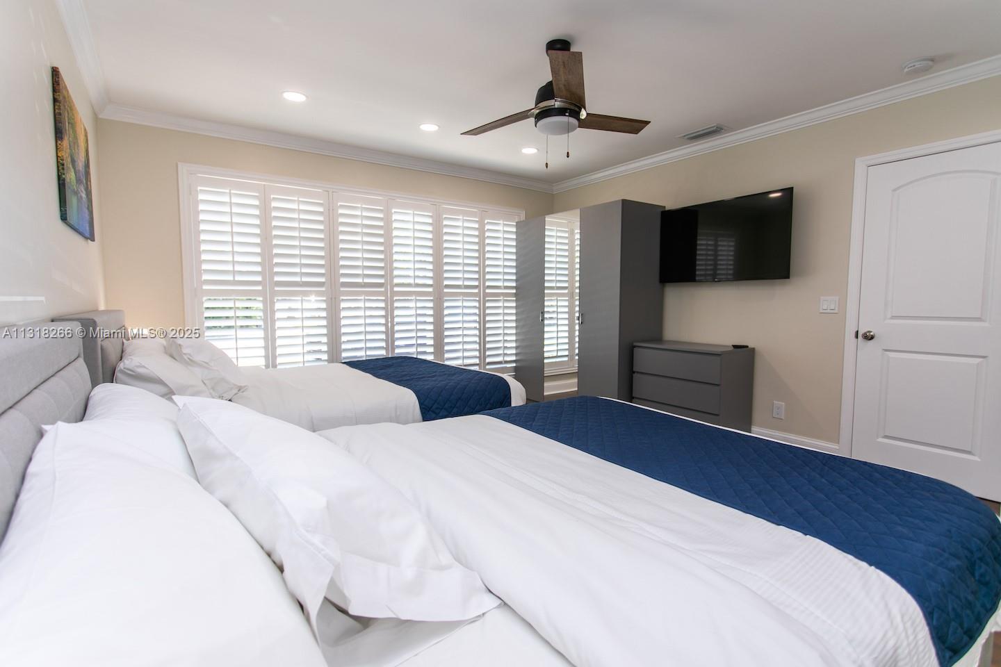 HOLLYWOOD GOLF ESTATES SE - Residential Lease