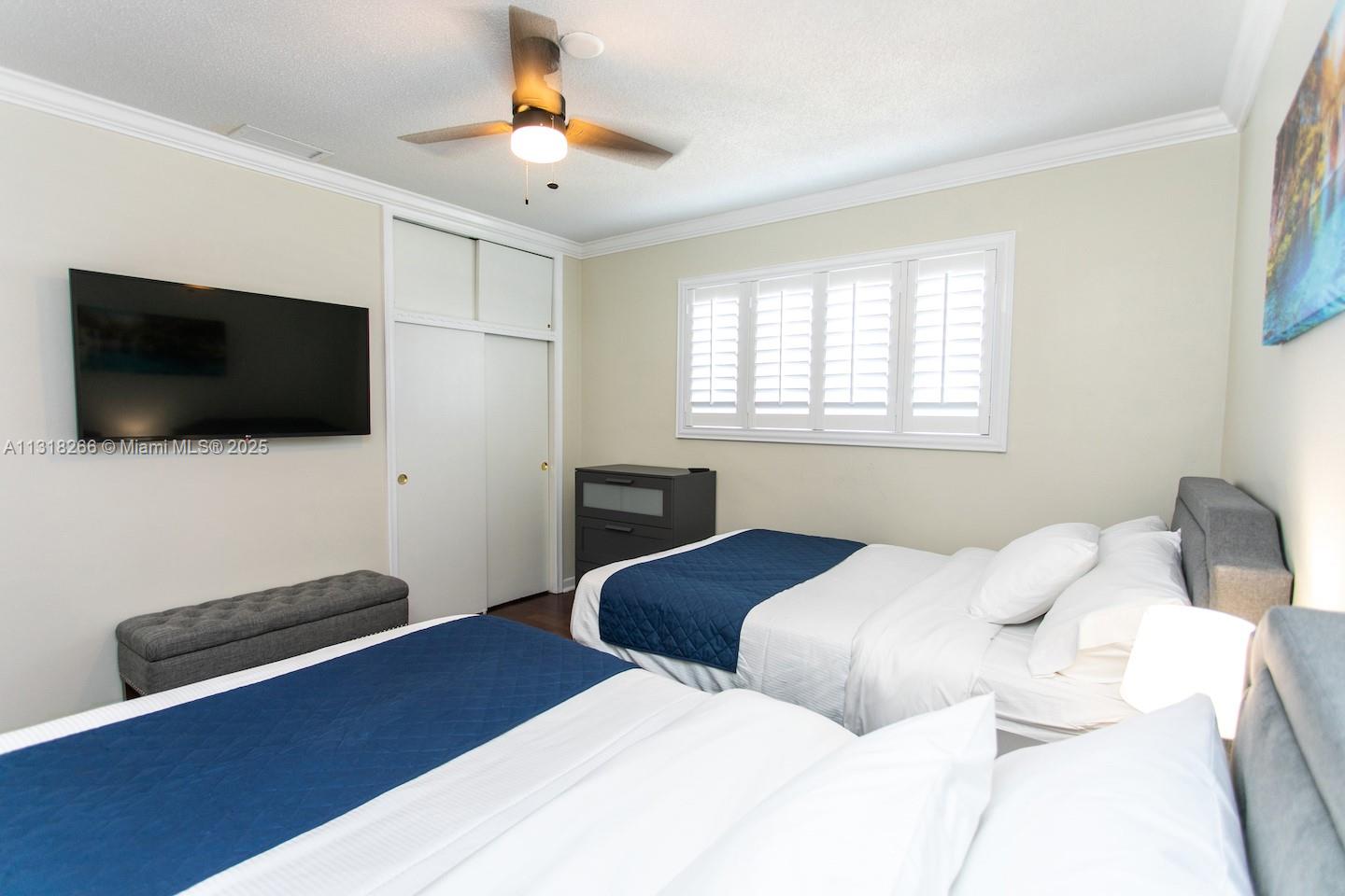 HOLLYWOOD GOLF ESTATES SE - Residential Lease