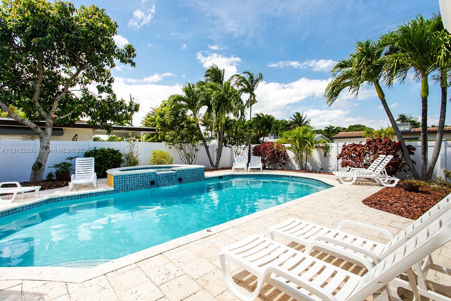 HOLLYWOOD GOLF ESTATES SE - Residential Lease