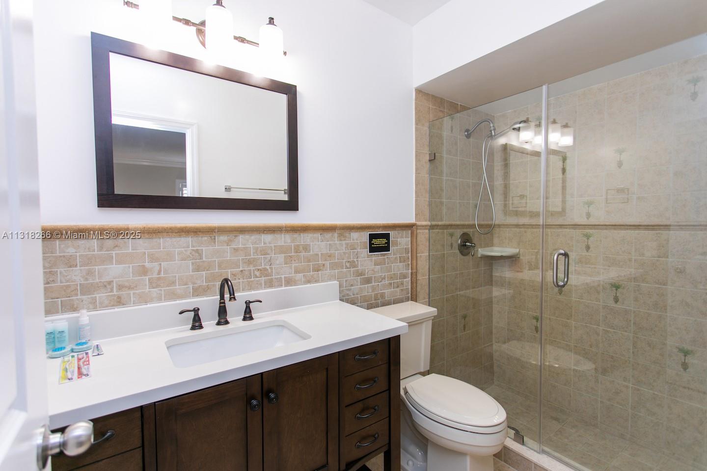 HOLLYWOOD GOLF ESTATES SE - Residential Lease