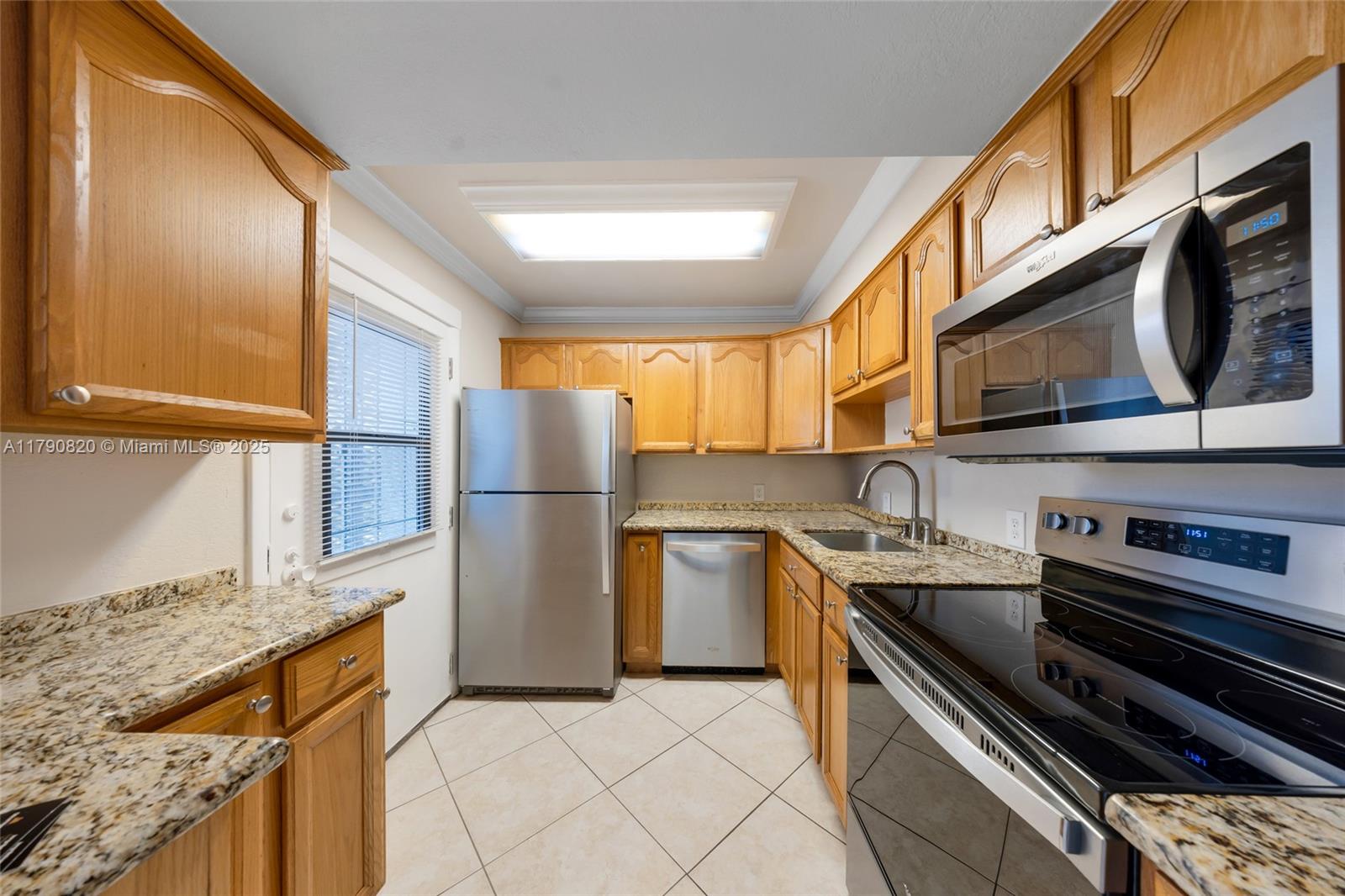 BISCAYA IV CONDO - Residential