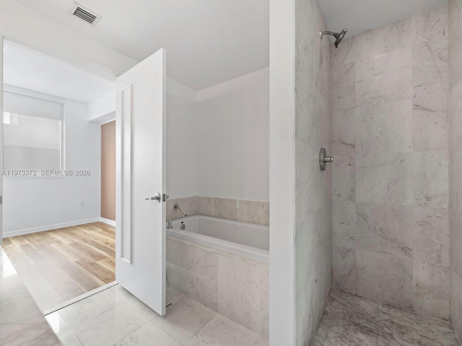 VIZCAYNE SOUTH CONDO - Residential