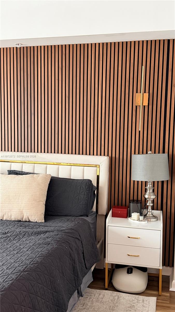 VIZCAYNE SOUTH CONDO - Residential