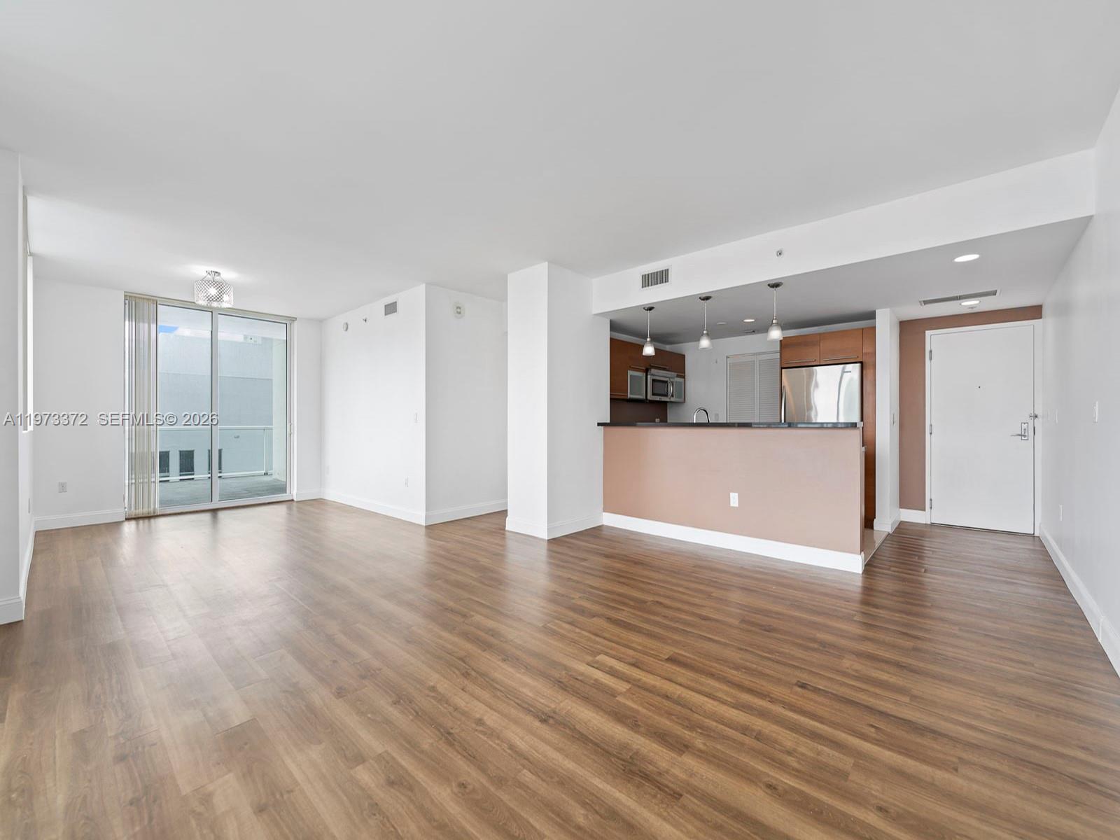 VIZCAYNE SOUTH CONDO - Residential