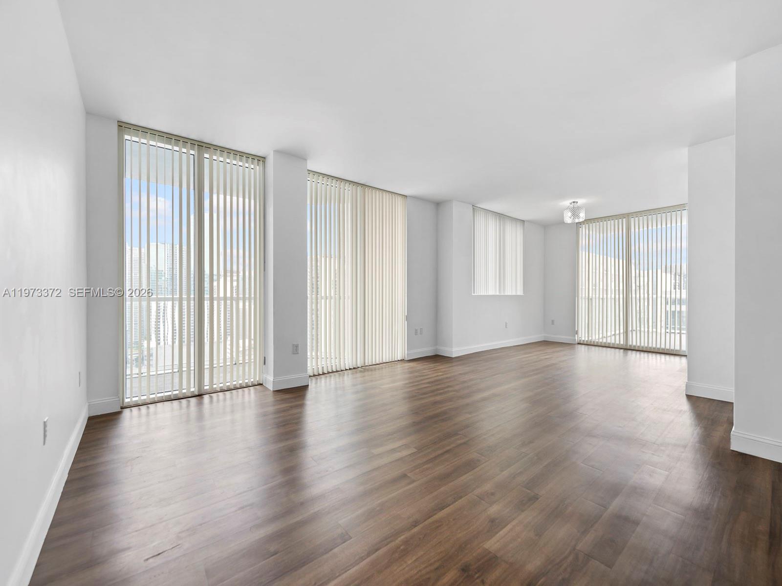 VIZCAYNE SOUTH CONDO - Residential