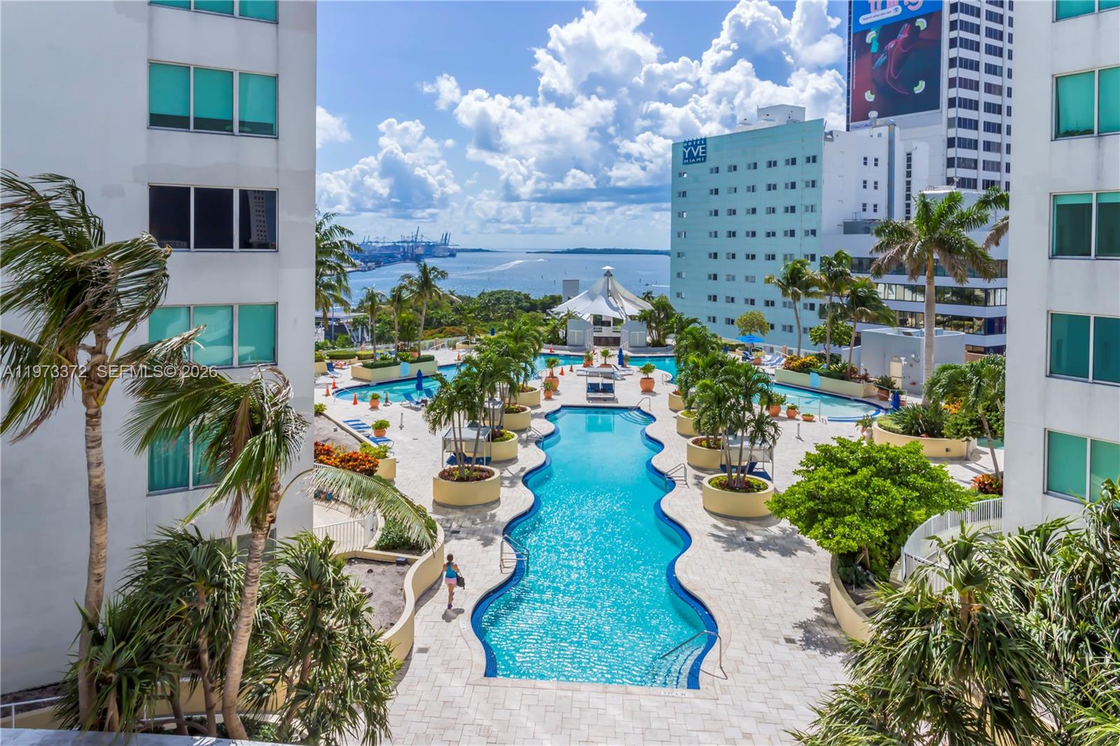 VIZCAYNE SOUTH CONDO - Residential