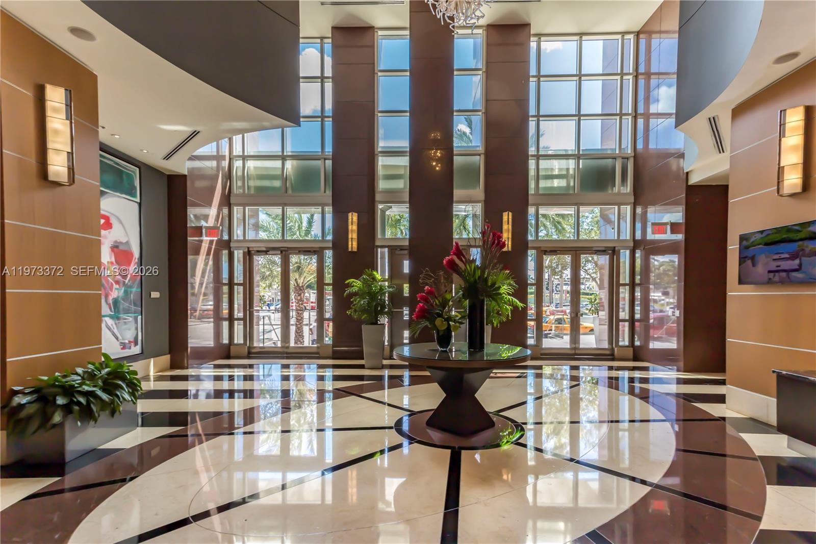 VIZCAYNE SOUTH CONDO - Residential