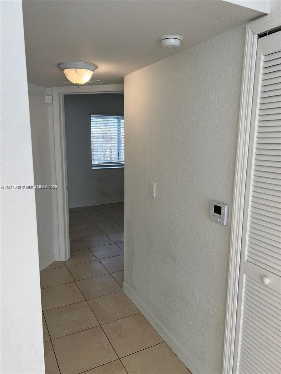 VENETIA GARDENS SOUTH CON - Residential Lease