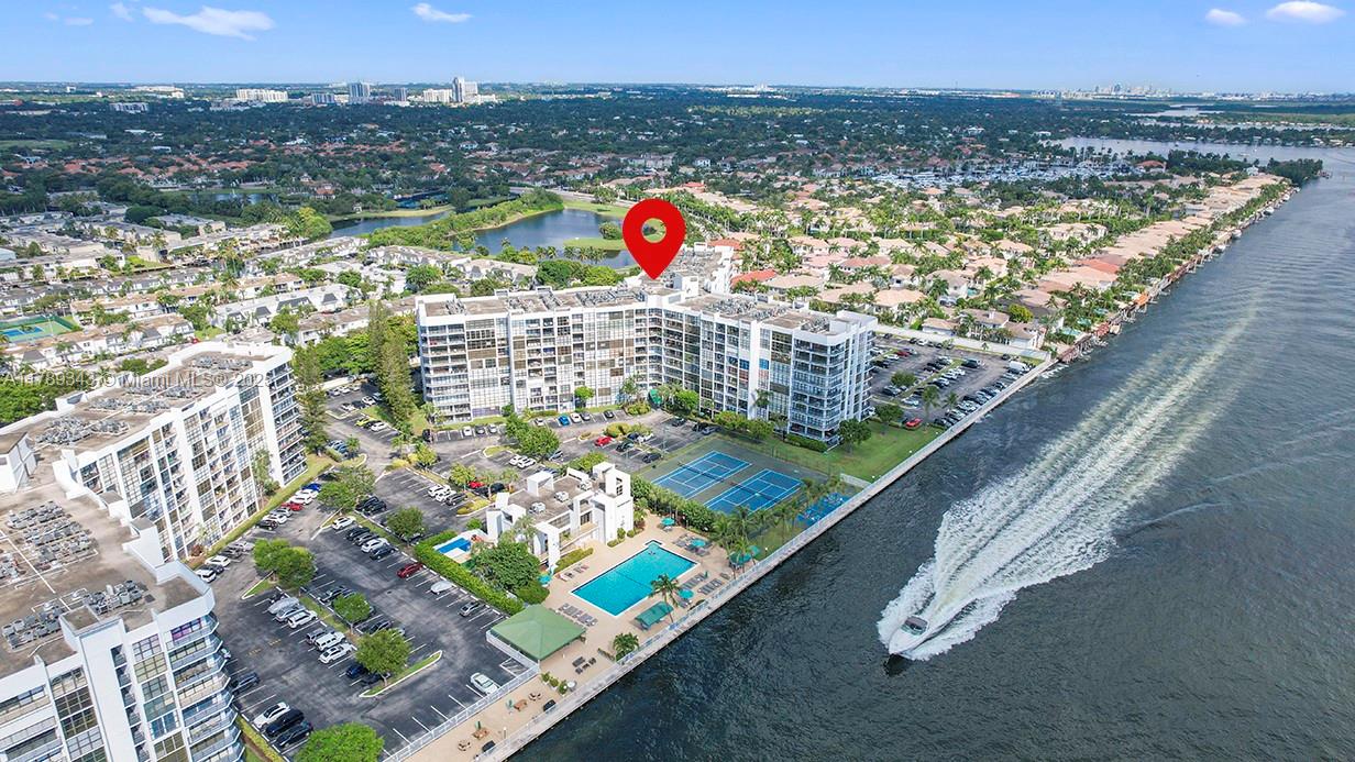 1000 Parkview Dr 222, Hallandale Beach, Broward County, Florida - 1 Bedrooms  
2 Bathrooms - 