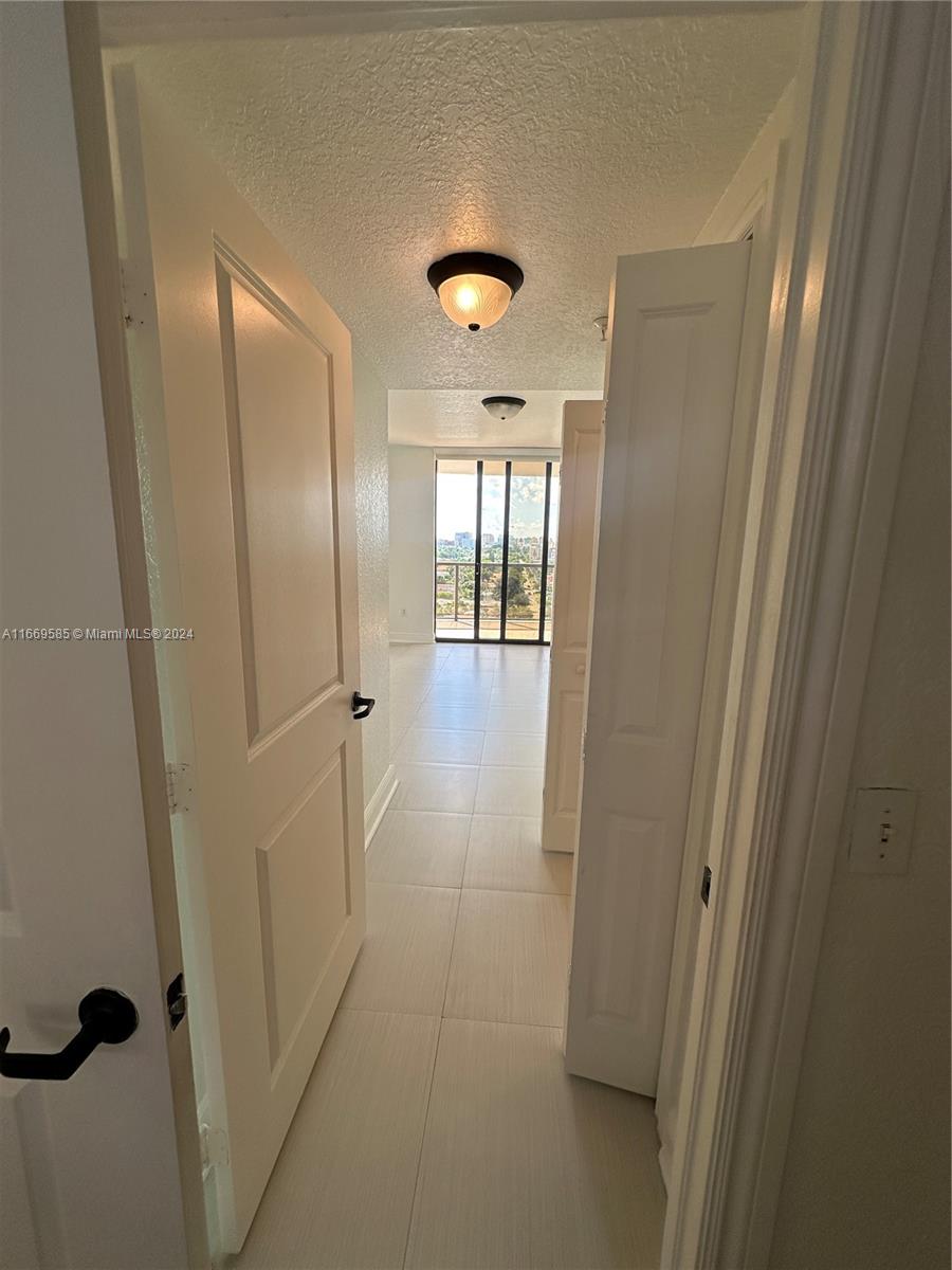 THE LUXOR RESIDENCES COND - Residential Lease