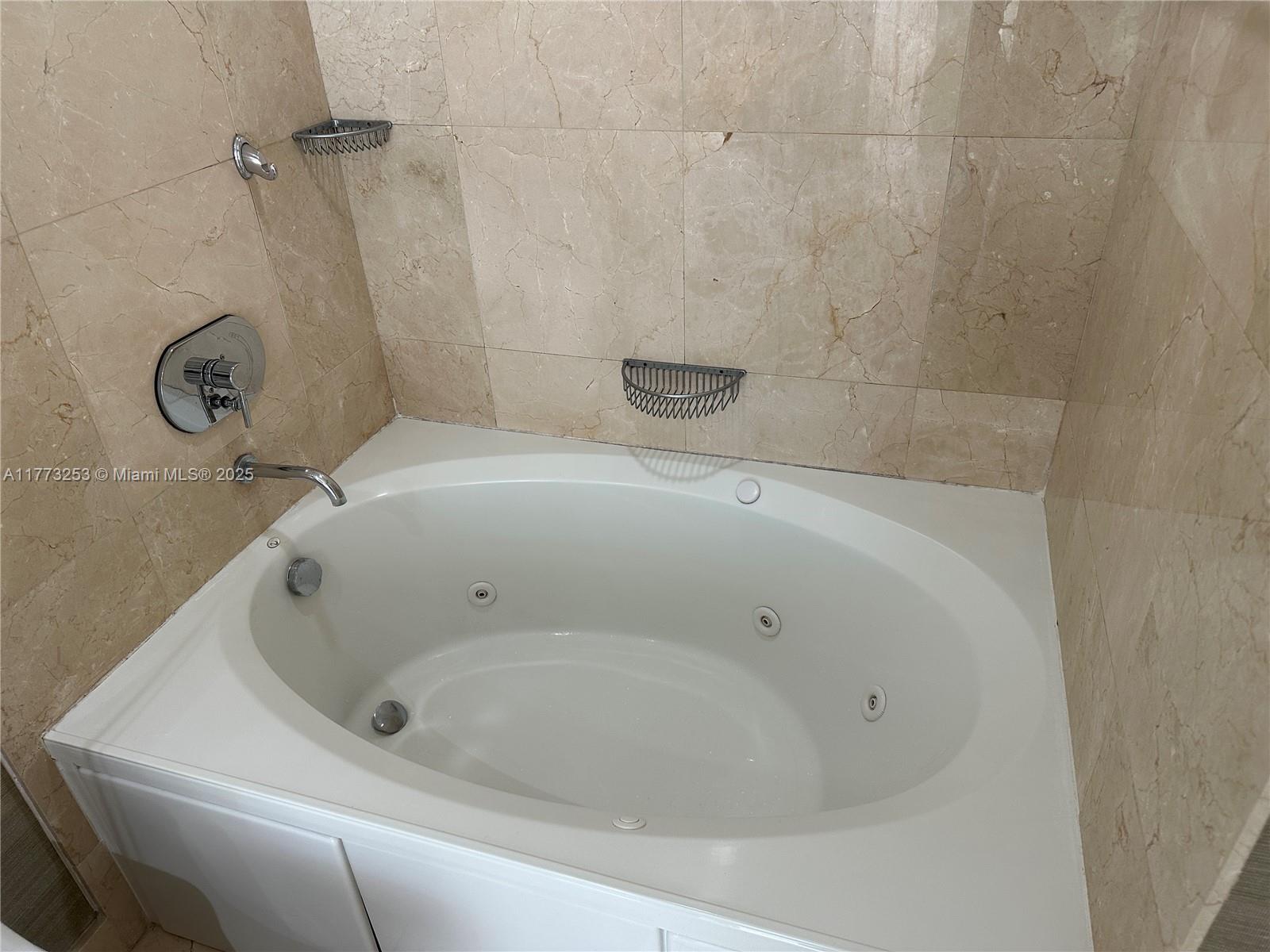 CITYPLACE SOUTH TOWER CON - Residential