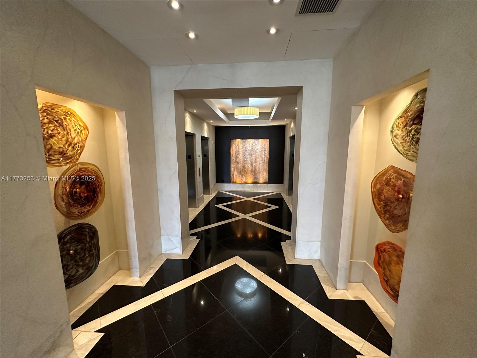CITYPLACE SOUTH TOWER CON - Residential