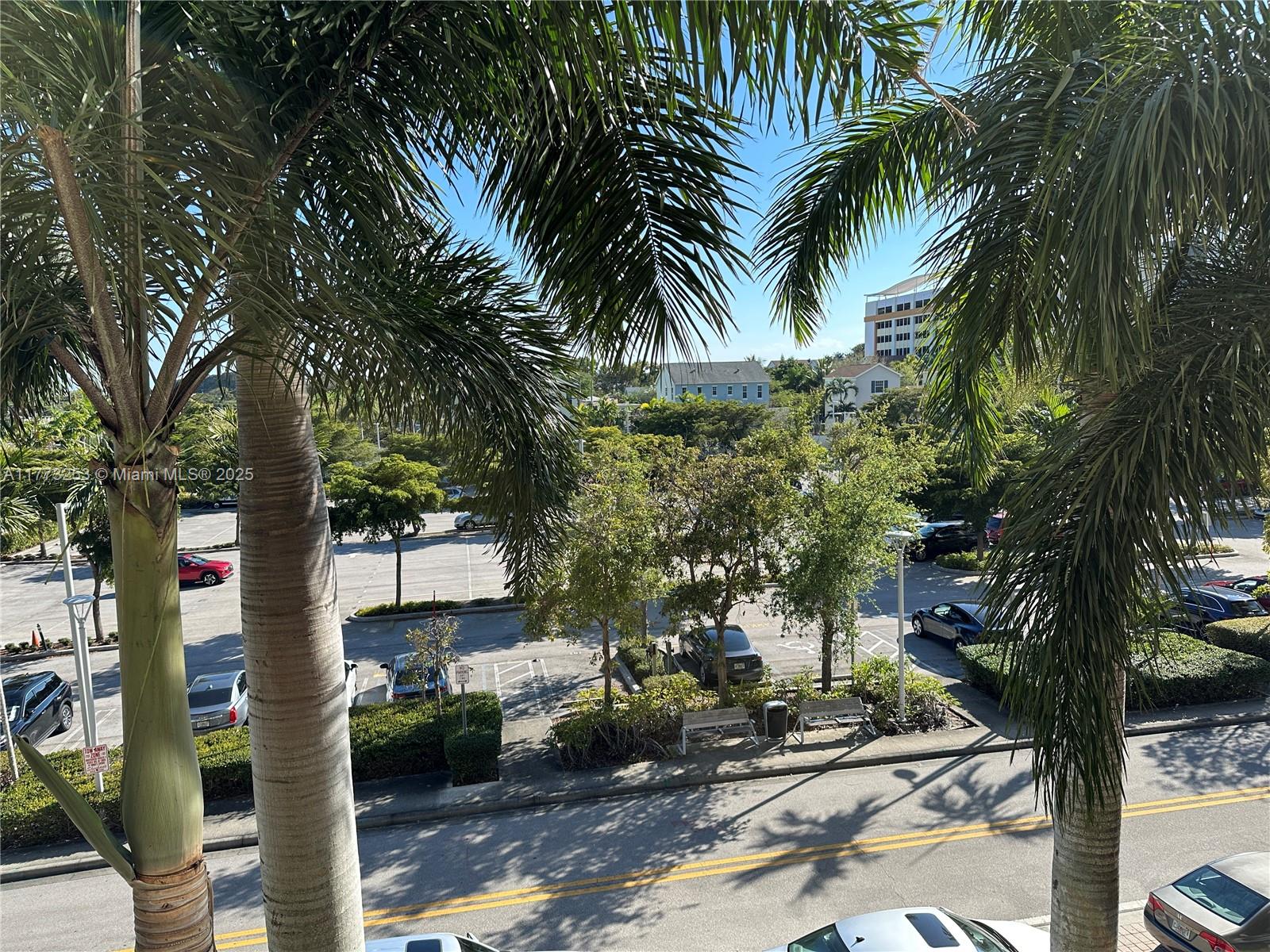 CITYPLACE SOUTH TOWER CON - Residential