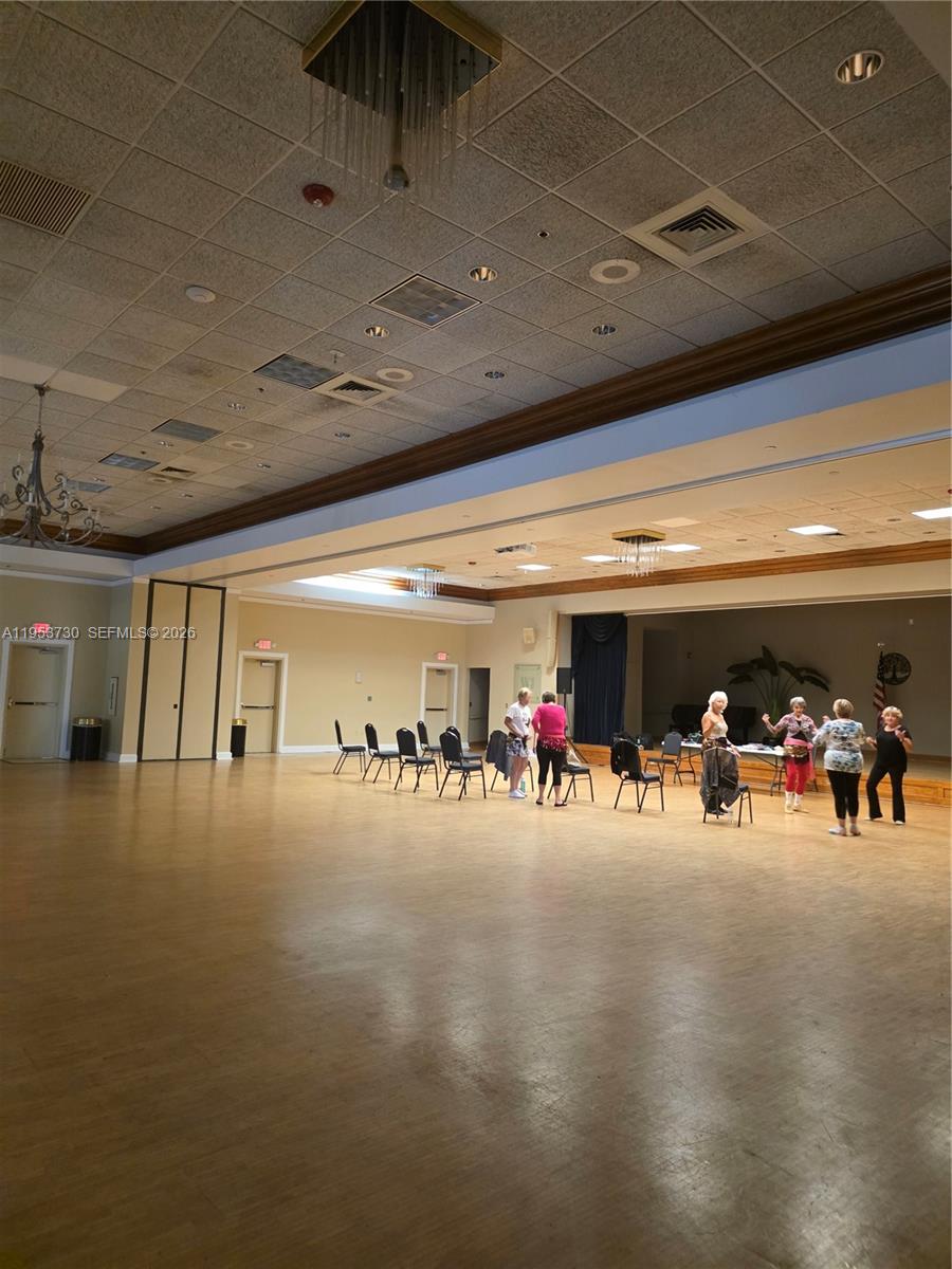 NASSAU VILLAGE WYNMOOR CO - Residential