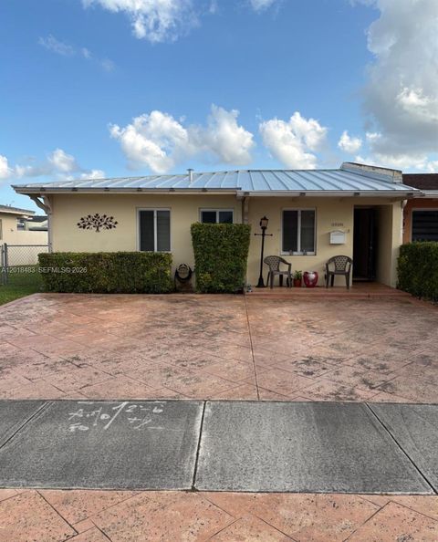 Photo of 10106 SW 20th St, Miami, FL 33165 (MLS # A12018483)