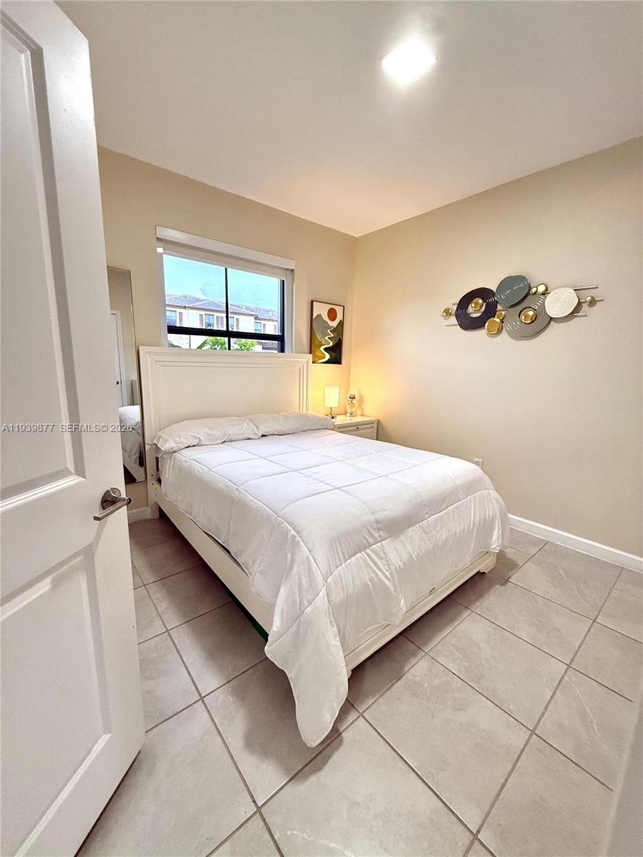 ENCLAVE SOUTH PHASE 2 - Residential