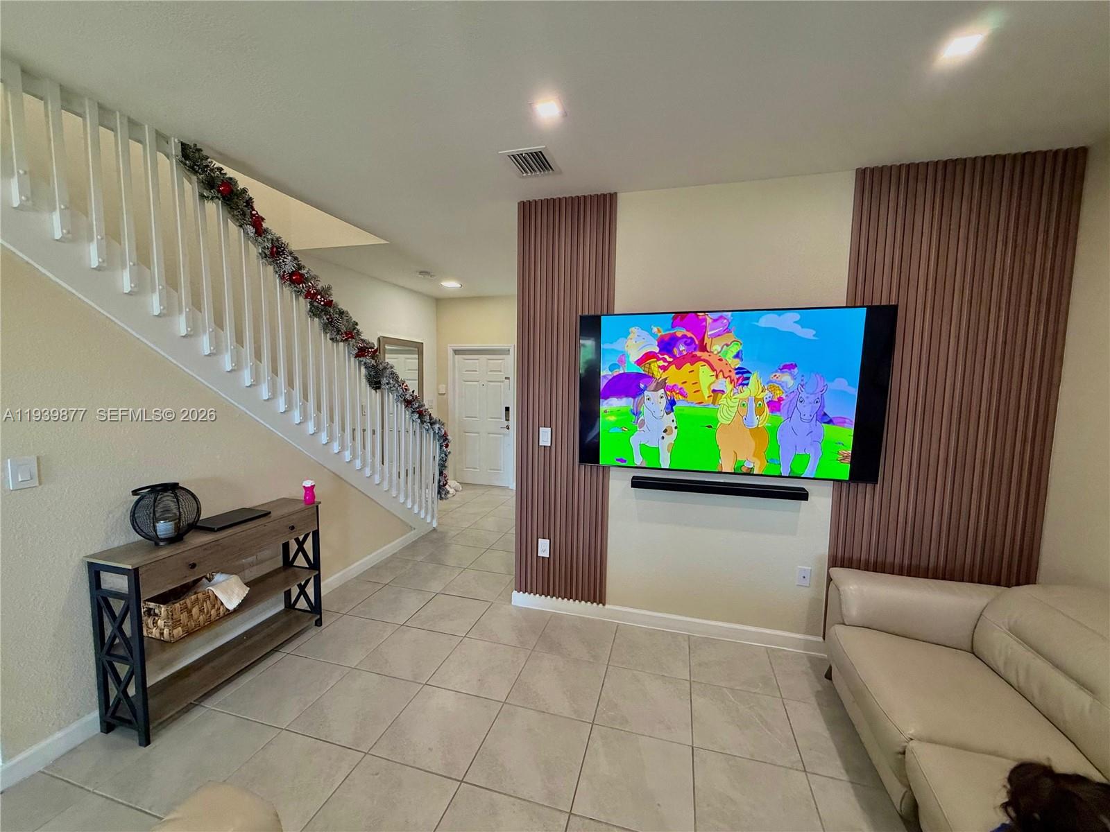 ENCLAVE SOUTH PHASE 2 - Residential