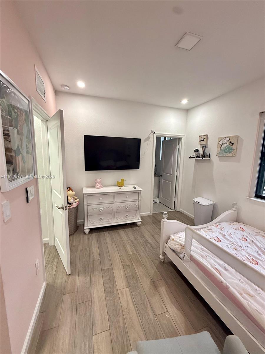 ENCLAVE SOUTH PHASE 2 - Residential