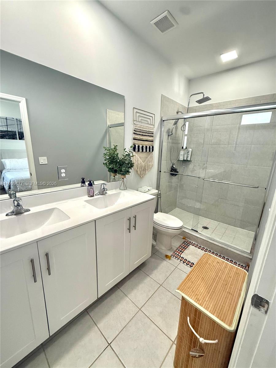 ENCLAVE SOUTH PHASE 2 - Residential