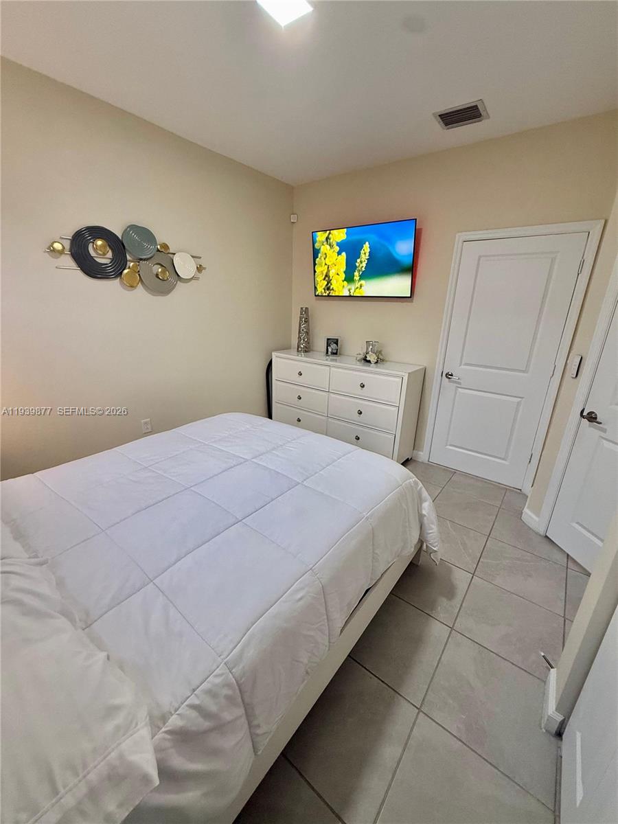 ENCLAVE SOUTH PHASE 2 - Residential