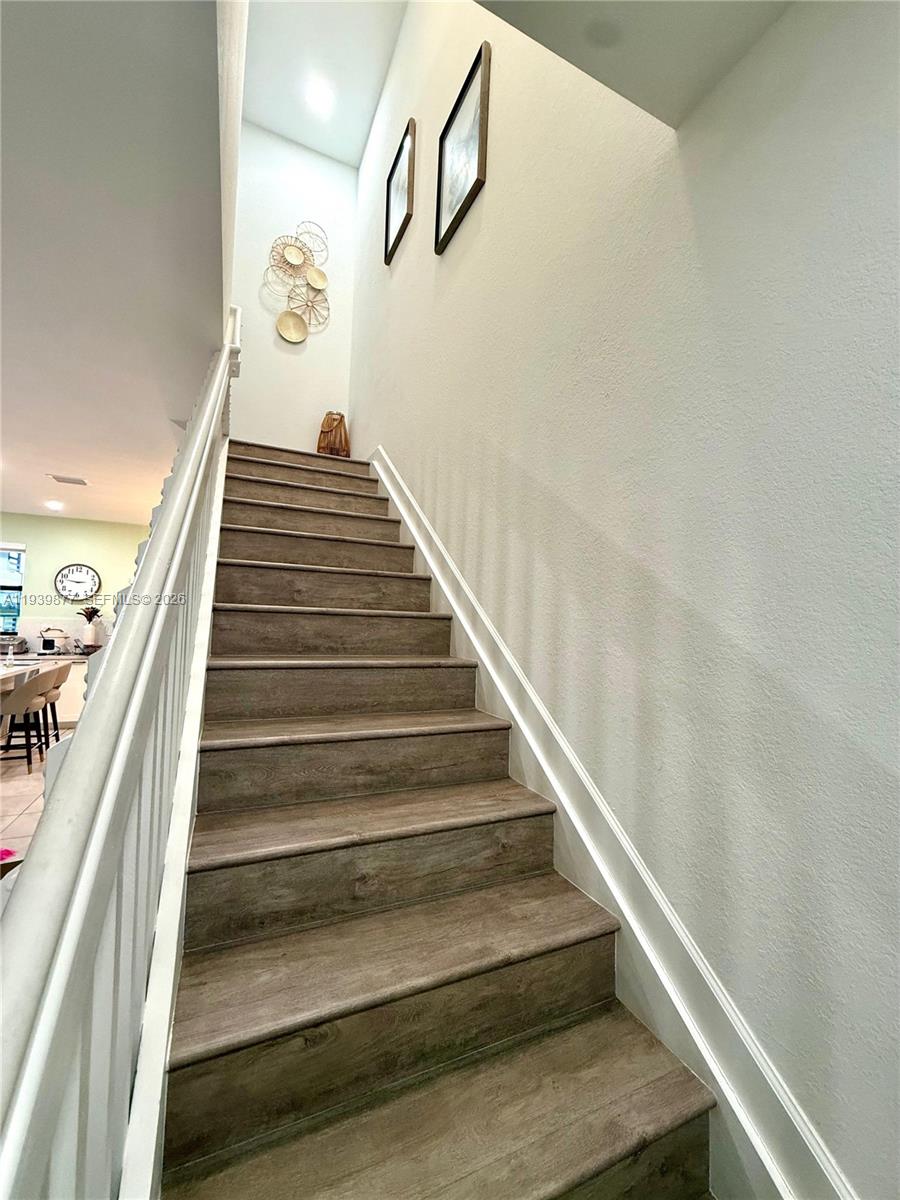 ENCLAVE SOUTH PHASE 2 - Residential