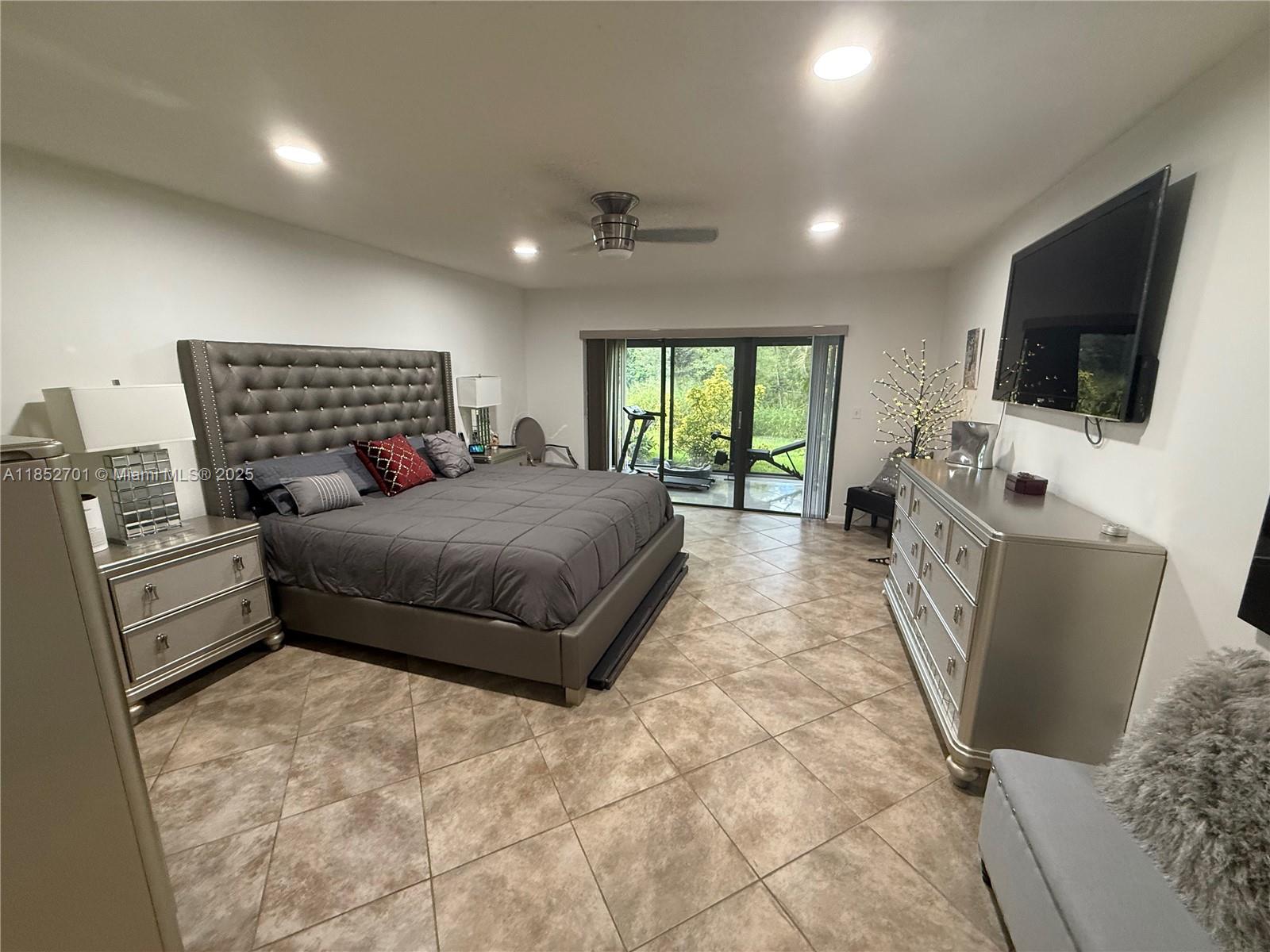 GLADES OF BOCA LAGO CONDO - Residential