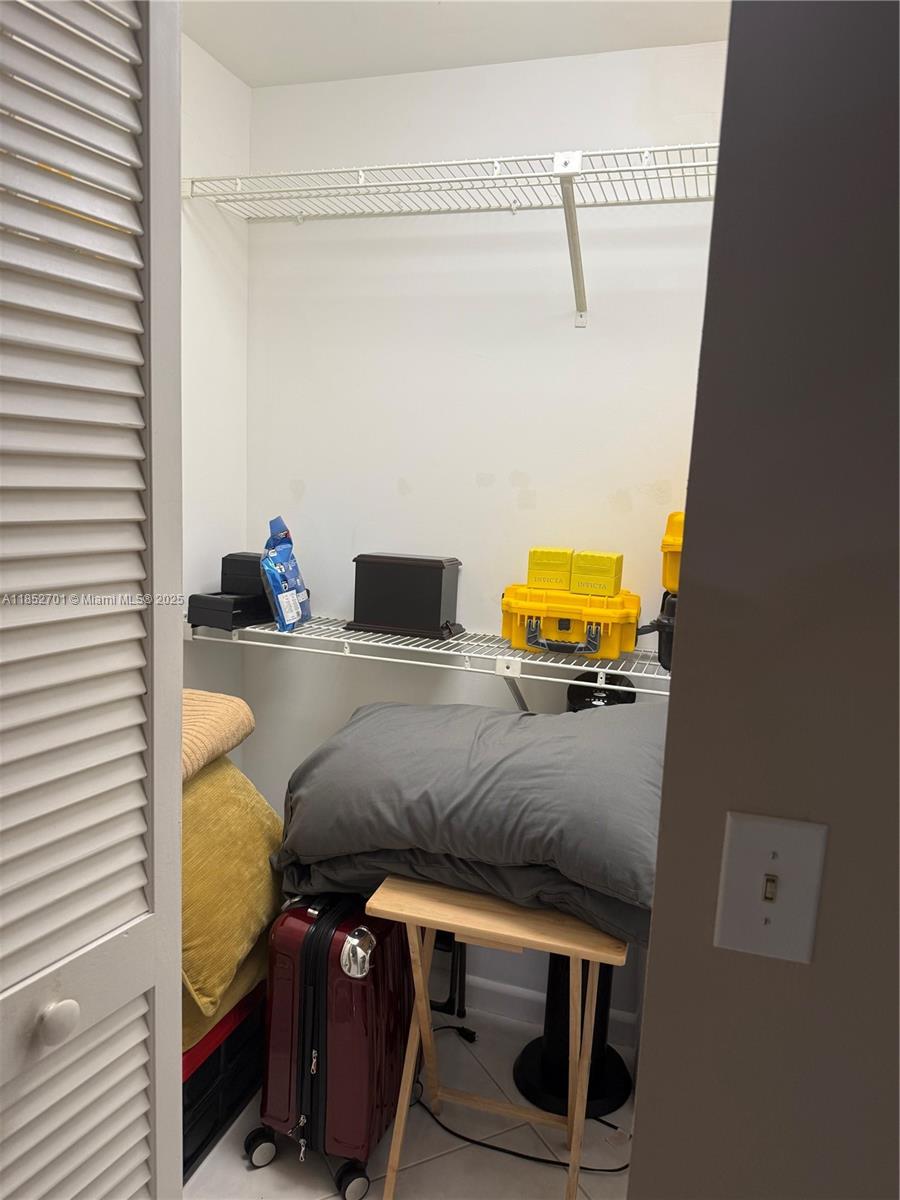 GLADES OF BOCA LAGO CONDO - Residential