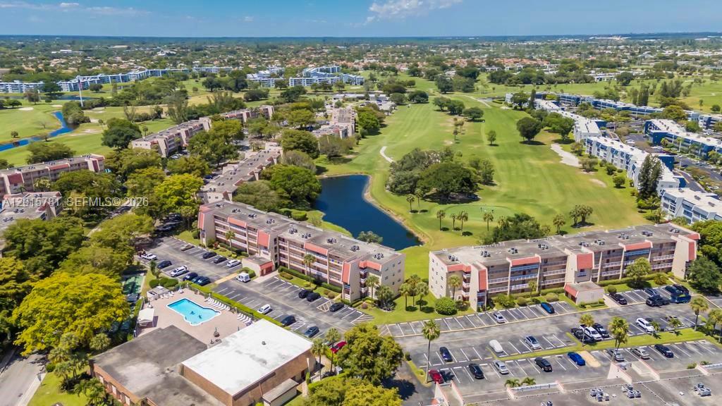 ORIOLE GOLF & TENNIS CLUB - Residential