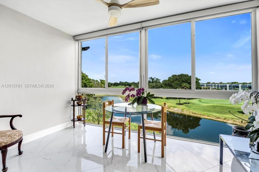 1020 Country Club Dr 405