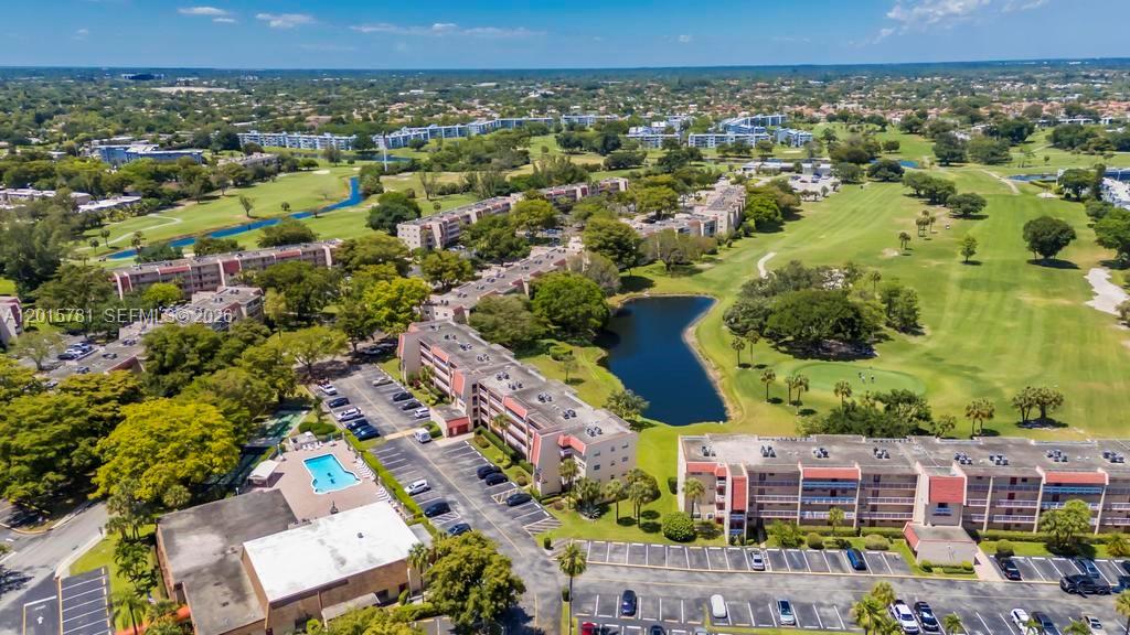 ORIOLE GOLF & TENNIS CLUB - Residential