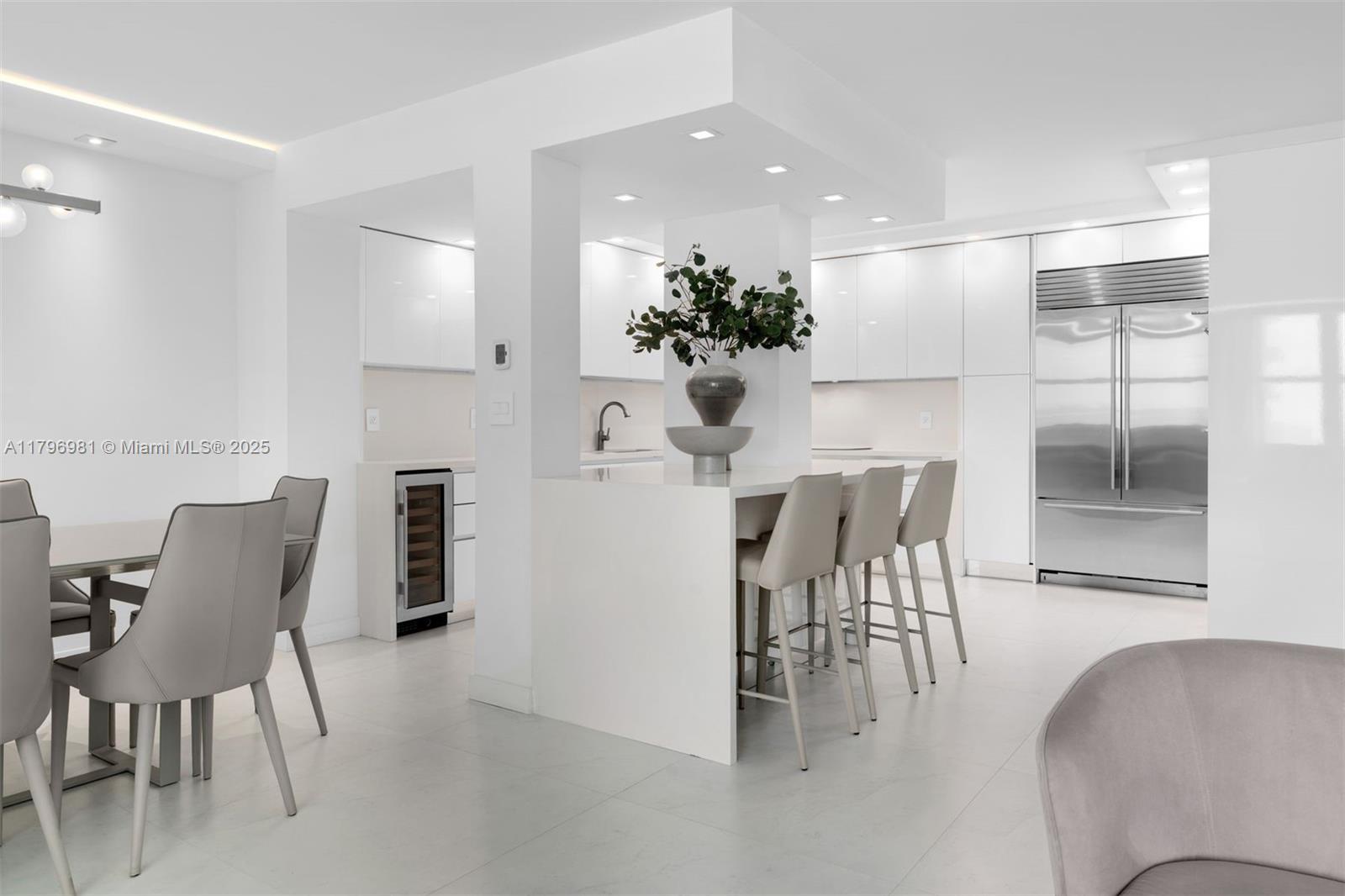 BALMORAL CONDO - Residential