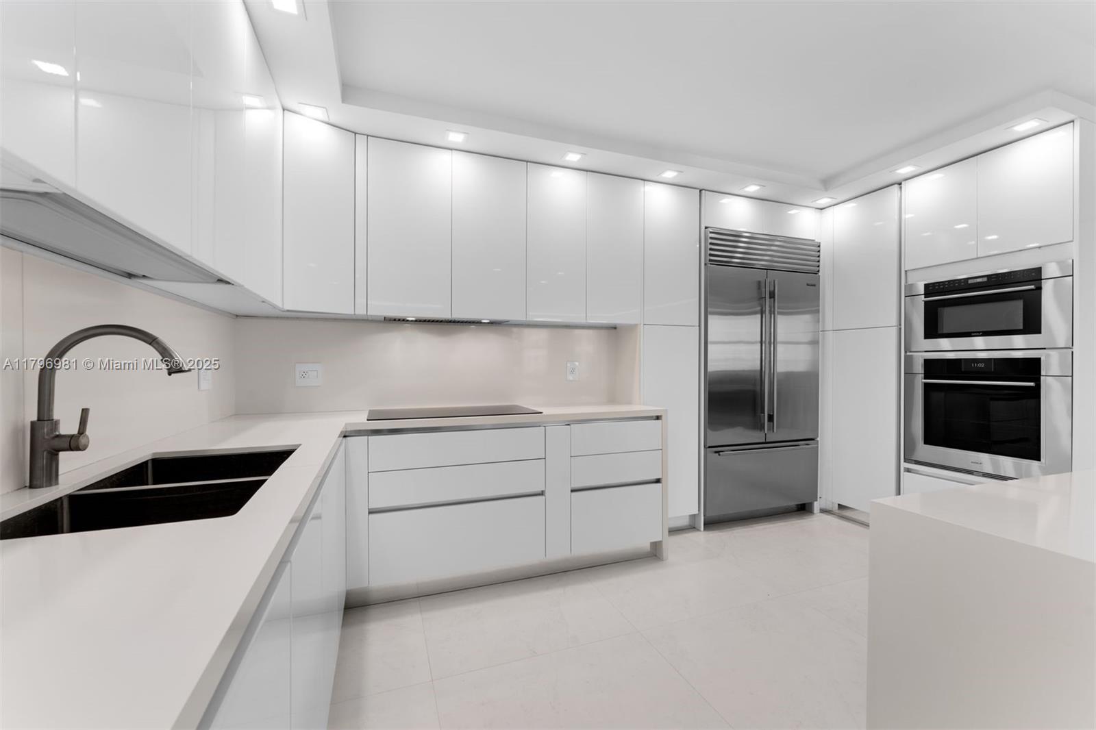 BALMORAL CONDO - Residential