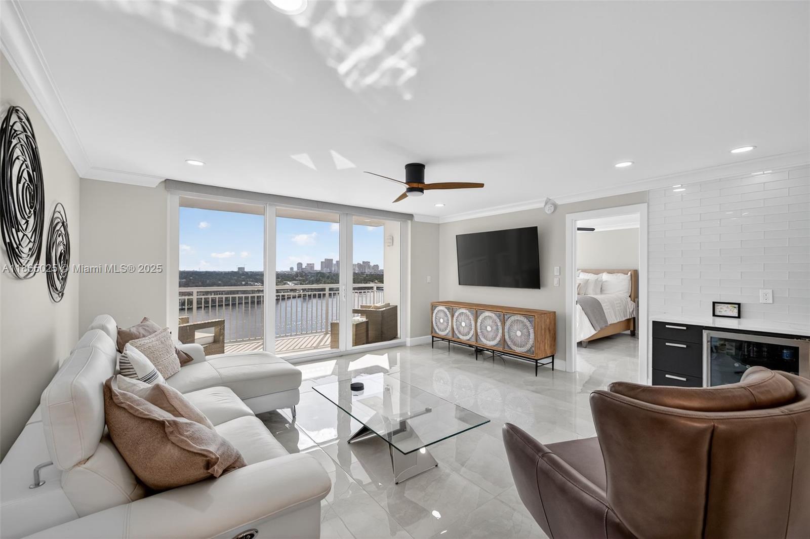 511 Bayshore Dr 1005