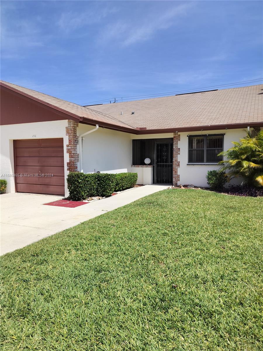 Property for Sale at 156 N Moccasin Trl N Trl, Jupiter, Palm Beach County, Florida - Bedrooms: 2 
Bathrooms: 2  - $375,000