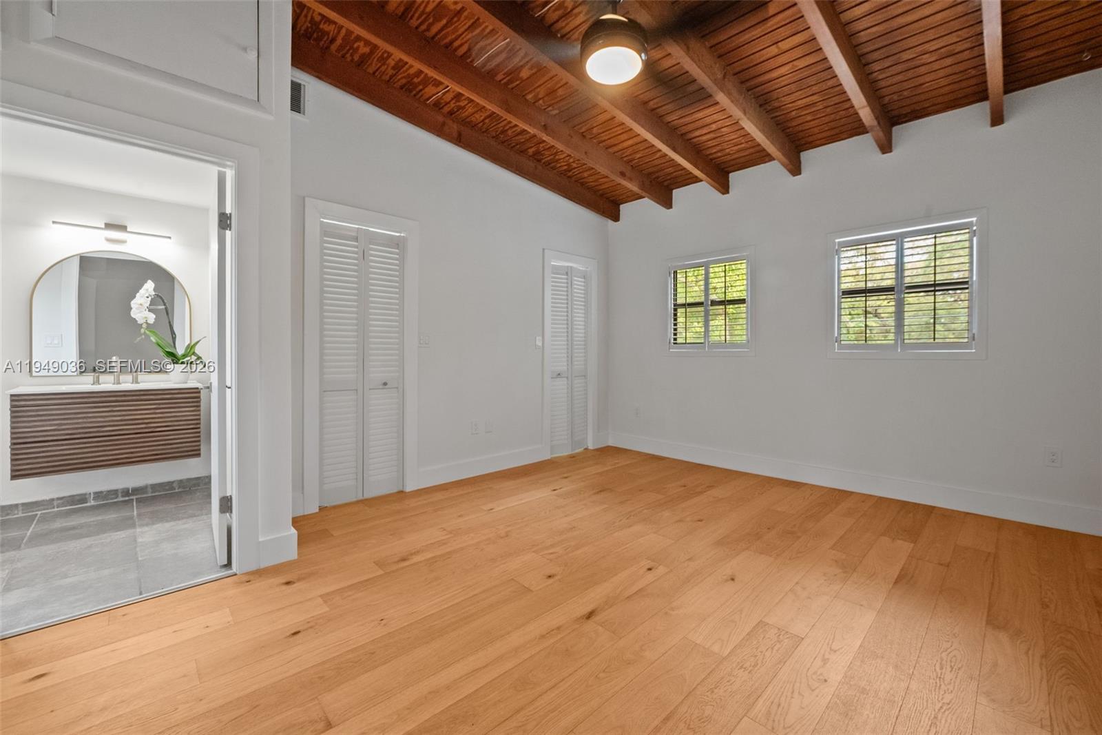 GROVE VILLAS CONDO - Residential